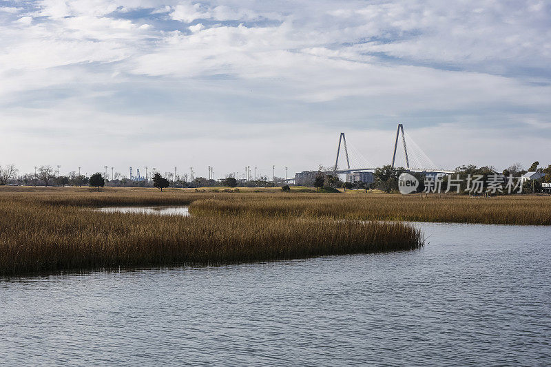 库柏河大桥/Arthur Ravenel Jr.大桥和Shem Creek公园